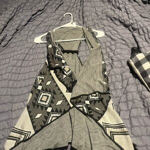 Cato Black and White Geometric Women's Top